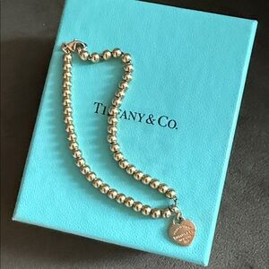 Tiffany & Co. 18k Gold Beaded Bracelet with 18kt Heart Charm 7 3/4” long